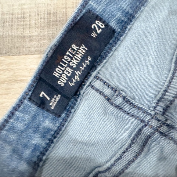 Hollister distressed super skinny high rise jegging ❤️ - Picture 7 of 7